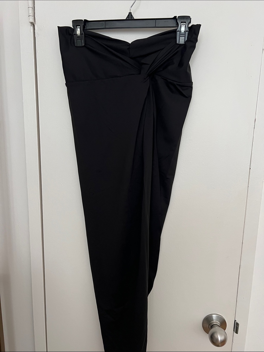 SKIMS Black Knot-Detail Pencil Skirt